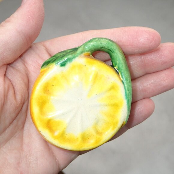 Vintage 1960's Small Lemons Porcelain Salt and Pepper Shakers Lemons Oranges - Picture 10 of 12